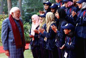 PM Modi interacts with delegation of students of Jammu & Kashmir - Vimarsana News