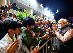 PM Modi meets Indian diaspora in Qatar, says 'grateful' to community - Vimarsana News