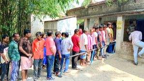 Polling underway in Bengal, two die in violence - Vimarsana News