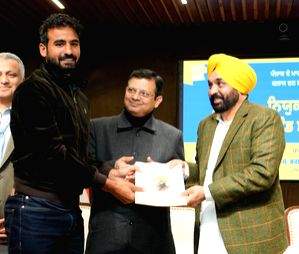 Punjab CM hands over appointment letters to 11 national players - Vimarsana News