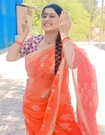 'Pushpa Impossible' actress Karuna Pandey shares her love for sarees - Vimarsana News