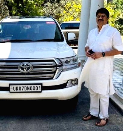 UP politicians play the numbers game for their vehicles - Vimarsana News