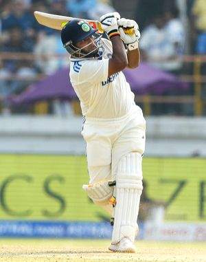 'Sarfaraz dominated English spinners and looked assured', says Anil Kumble on debutant's innings - Vimarsana News