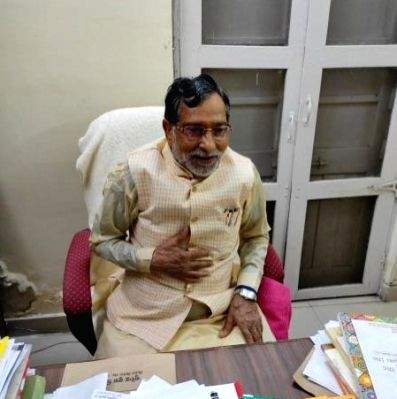 SP leader supports Maurya, urges Akhilesh not to accept resignation - Vimarsana News
