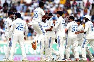 4th Test: India reach 40/0 in pursuit of 192 after Ashwin, Kuldeep, and Jurel play crucial roles in fightback (Ld) - Vimarsana News