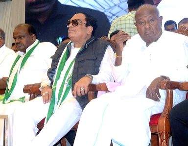 Rebel CM Ibrahim ousted from JD(S) K'taka chief's post, ex-CM Kumaraswamy takes charge - Vimarsana News