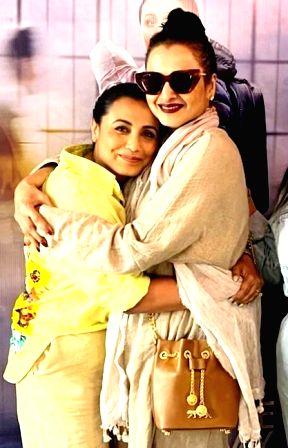 Rekha lauds Rani's performance in 'Mrs Chatterjee Vs Norway', calls her 'Bengal Tigress' - Vimarsana News