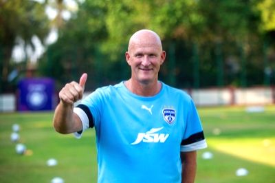RFDL helps us identify who can train the club's first team, says BFC head coach Simon Grayson - Vimarsana News