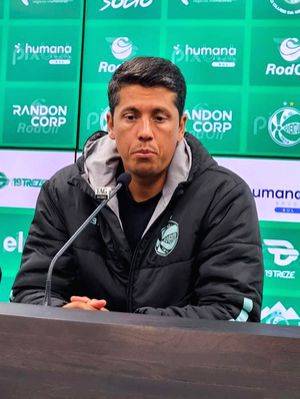 Santos pursuing Carpini for manager's job - Vimarsana News