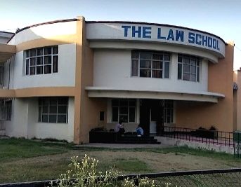 Despite limited resources, Kashmir varsity's School of Law brings into blossom the fairest of roses - Vimarsana News