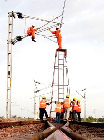 SCR completes electrification between Vikarabad-Parli Vaijanth - Vimarsana News