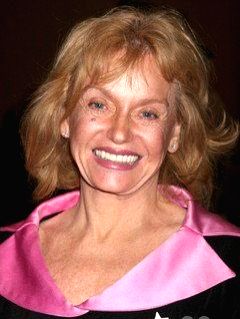 Sharon Farrell, star of 'Marlowe', 'It's Alive', passes away at 82 - Vimarsana News
