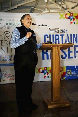 Shashi Tharoor hosts Kerala Literature Festival's curtain raiser in Delhi - Vimarsana News