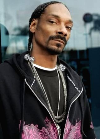 Snoop Dogg shares his recipe for a healthy marriage - Vimarsana News