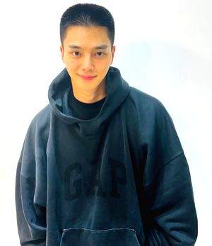 South Korean actor Song Kang to begin his military service from April 2 - Vimarsana News