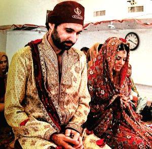 Sunny Leone's anniversary pledge to hubby: 'Promised to be together in good & bad times' - Vimarsana News