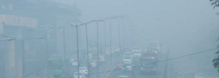 Toxic levels rise in Delhi air, experts warn of respiratory issues - Vimarsana News