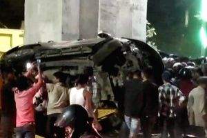 SUV driver pierced by iron rod after road accident in Patna - Vimarsana News
