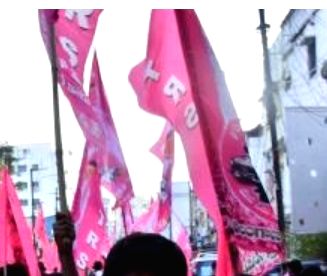 3 caught for trying to 'buy' TRS MLAs in Hyderabad (Ld) - Vimarsana News
