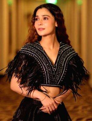 TV star Sara Khan finds it a challenge to play someone 10 years younger on 'Guilt 3' - Vimarsana News