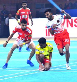 UKK Season 2: Odisha Juggernauts beat Gujarat Giants to seal semifinal spot - Vimarsana News