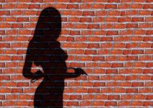 Vadodara: Ex-employees honeytrap and blackmail boss, circulate nude pics - Vimarsana News