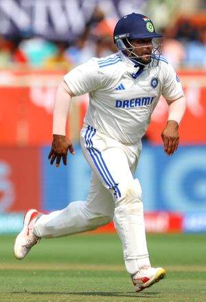 'Sarfaraz suddenly makes his case very strong': Sanjay Manjrekar - Vimarsana News