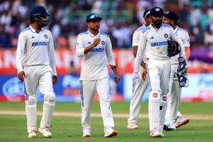 2nd Test: England reach 67/1 at stumps on day three; need 332 runs for win over India (ld) - Vimarsana News