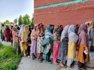 Voters queue up at polling booths in J&K's Anantnag-Rajouri LS seat - Vimarsana News