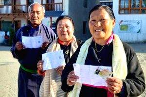 Voting begins in Ladakh LS seat on warm, sunny day - Vimarsana News