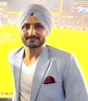 WTC Final: Would go with two spinners depending on pitch conditions, says Harbhajan Singh - Vimarsana News