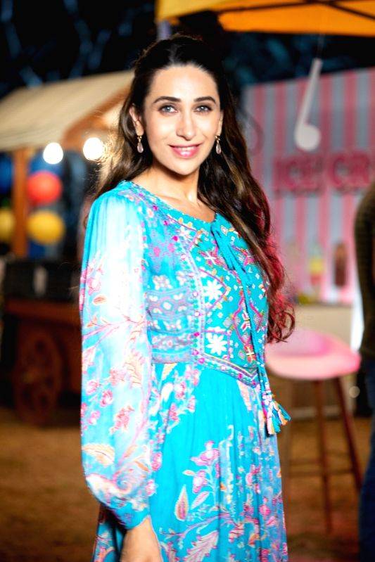 Karisma Kapoor was 'shocked' when Saif confessed he didn't know how to ride a bike - Vimarsana News