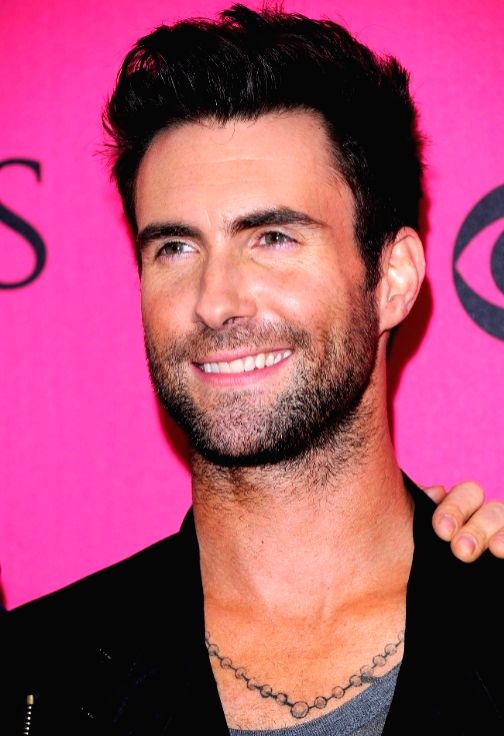 Adam Levine reportedly cheats on pregnant wife, wants to name unborn baby after his mistress - Vimarsana News