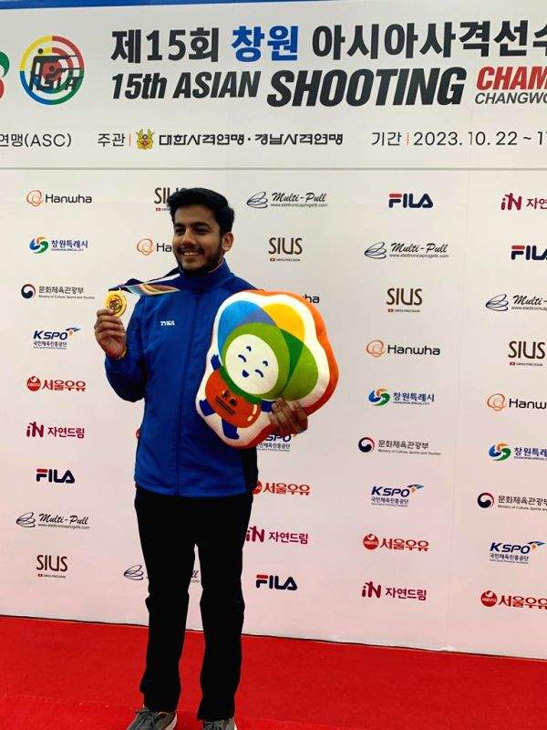 Aishwary Tomar shoots gold in men's 3P as India sign-off with 51 medals - Vimarsana News