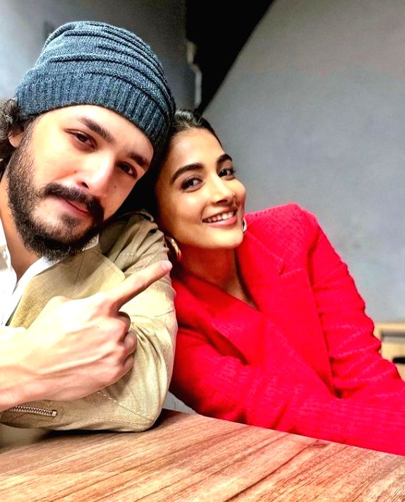 Akkinenis on the edge ahead of Akhil's 'Most Eligible Bachelor' release - Vimarsana News