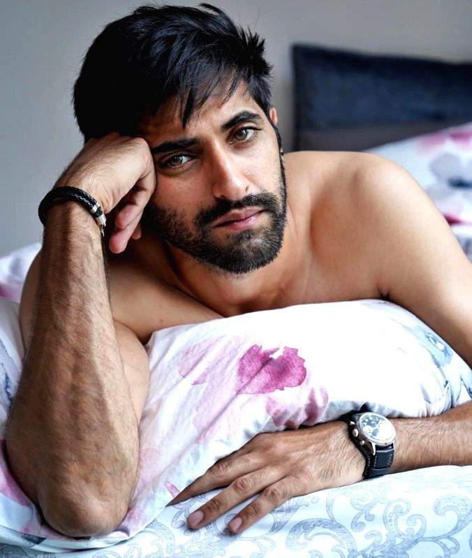 Akshay Oberoi moves away from nice guy roles for 'Dil Hai Gray' and 'Tu Chahiye' - Vimarsana News