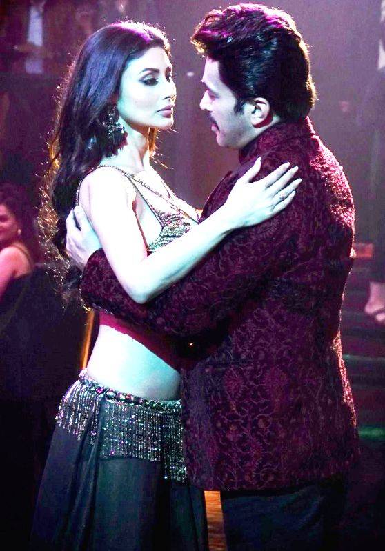 Anjumm on dancing with Mouni Roy: 'Wondered I would be able to match up to her standards' - Vimarsana News