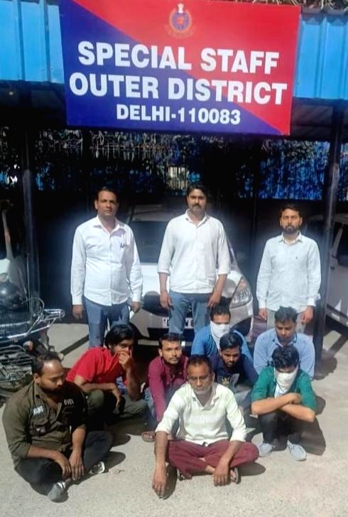 Gambling racket busted in Outer Delhi - Vimarsana News