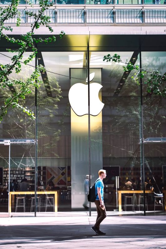 Apple updates Final Cut Pro, Logic Pro for new MacBook Prp - Vimarsana News