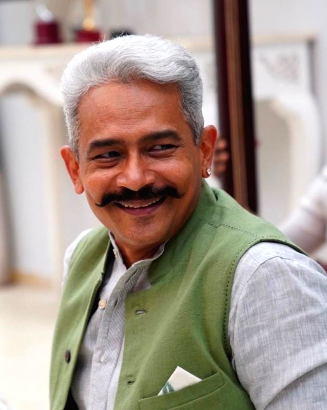 Atul Kulkarni on how four generations manage differences under one roof - Vimarsana News