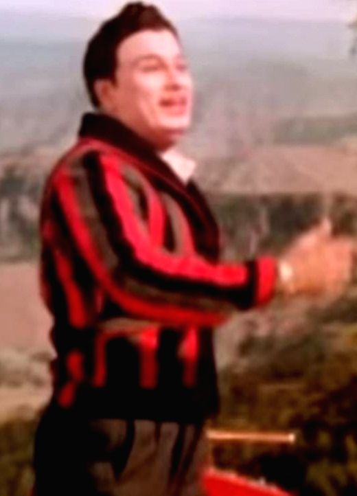 When MGR jumped into a moving train after buying a cola for his wife - Vimarsana News