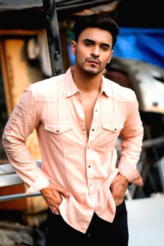 Ayush Khatri wishes to be part of 'Bigg Boss': 'I am a guy with lot of masala' - Vimarsana News