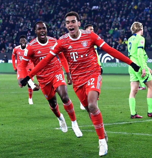 Bayern beat Wolfsburg to defend lead in Bundesliga - Vimarsana News