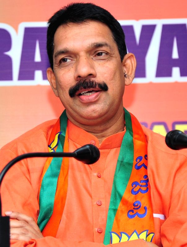 Case of K'taka Police atrocity on Hindu activists takes political turn - Vimarsana News