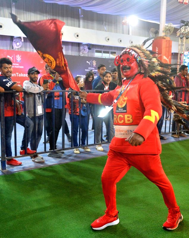 RCB fans create Guinness World Record for Most Cricket Runs between the wickets in an hour - Vimarsana News