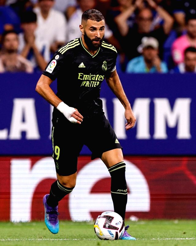 Benzema late show for Real keeps champions perfect with 3-1 win over Espanyol - Vimarsana News