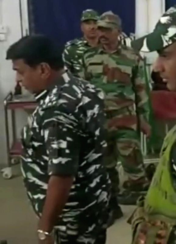 4 CRPF personnel injured after vehicle falls from bridge in Bihar - Vimarsana News