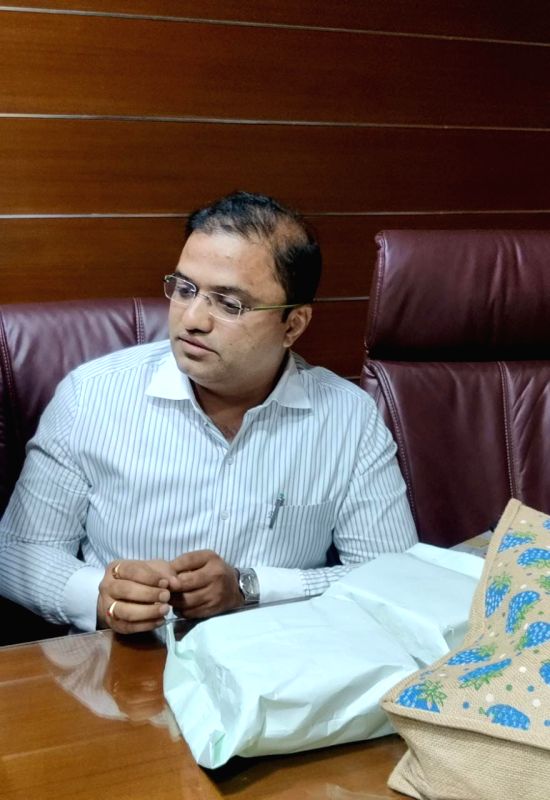 BJP MLA's son caught red-handed accepting Rs 40L bribe in K'taka - Vimarsana News