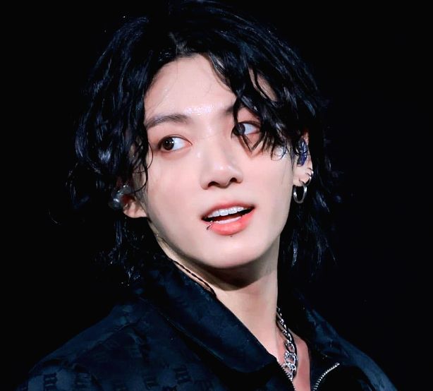 BTS' Jungkook sets new record with his World Cup song 'Dreamers' - Vimarsana News