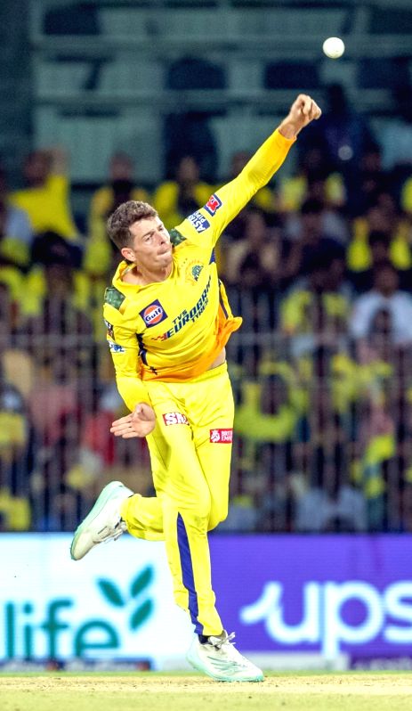 Santner attends one-year celebration of Super Kings Academy, gives tips to budding spinners - Vimarsana News